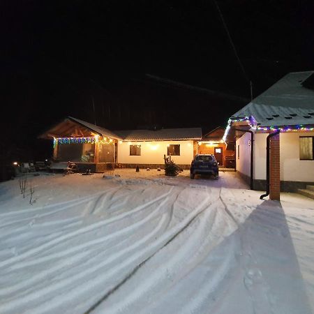 Casa Axa Hotel Paraul Carjei Buitenkant foto