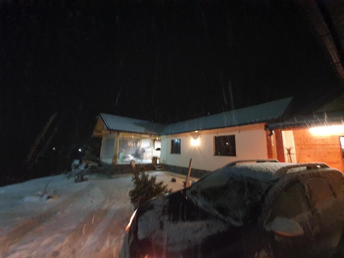 Casa Axa Hotel Paraul Carjei Buitenkant foto